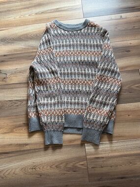 Goodfellow & Co Gray Crewneck Sweater with Rust and Cream Pattern